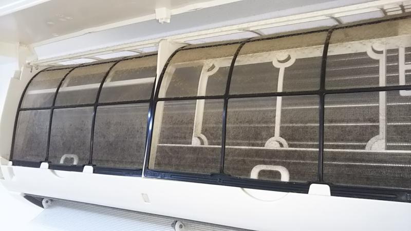 エアコン内部のホコリ汚れ