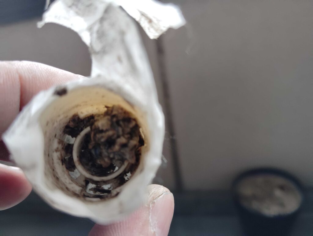 エアコンドレンホース詰まり