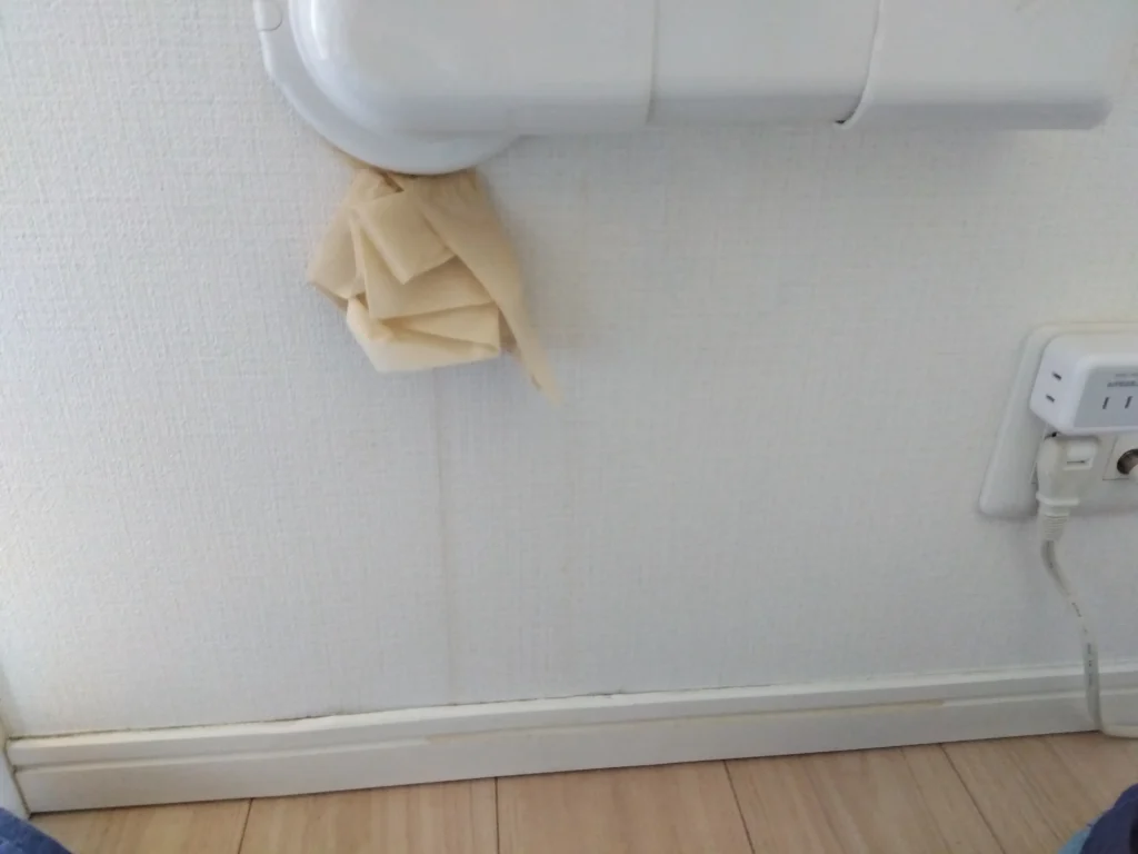 エアコンからの水漏れをティッシュで養生しても意味がないです